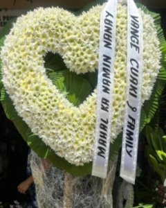 FUNERAL STANDING HEART DESIGN